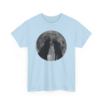 Majestic Moonlight Wolves T-Shirt / Ein Tribut an die Natur und Mystik / Geschenk / Tierliebhaber /Naturliebhaber