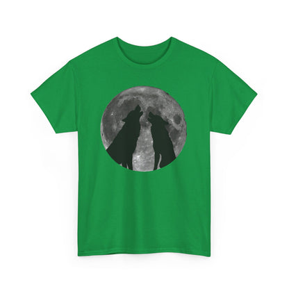 Majestic Moonlight Wolves T-Shirt / Ein Tribut an die Natur und Mystik / Geschenk / Tierliebhaber /Naturliebhaber