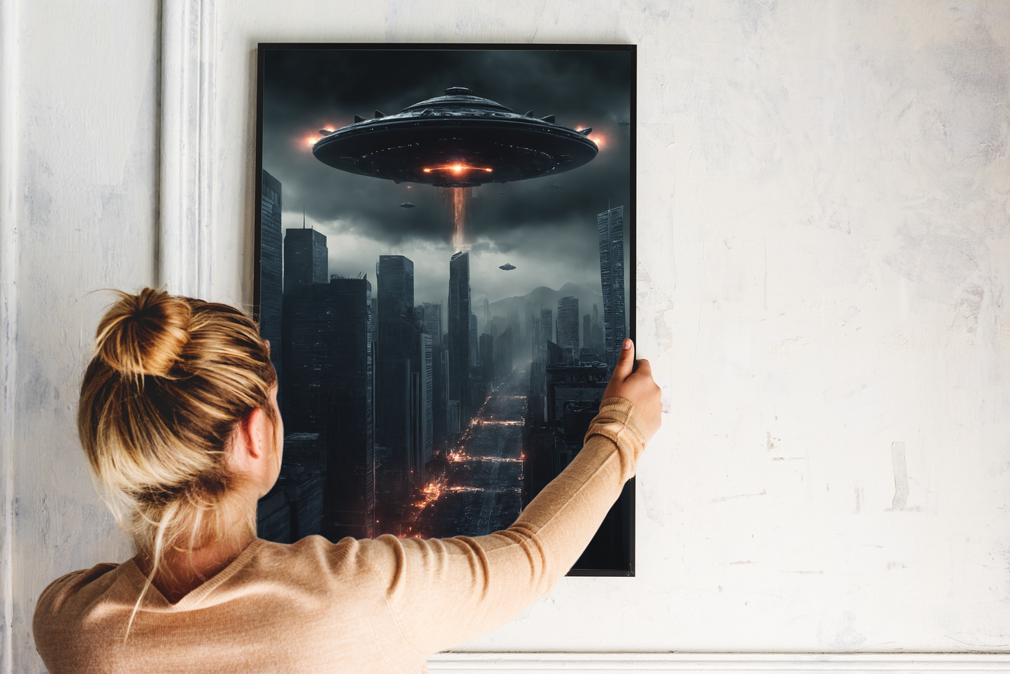 Alien Invasion Poster Burning City Sci-Fi Wanddekor mit Aliens & UFOs, Vintage Alien Art Print, Futuristisches Geschenk für Sci-Fi Liebhabe