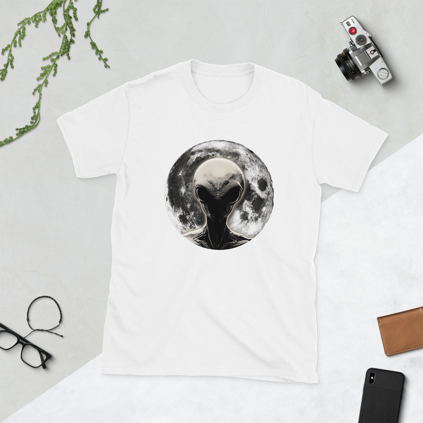 Alien Moon Unisex-T-Shirt